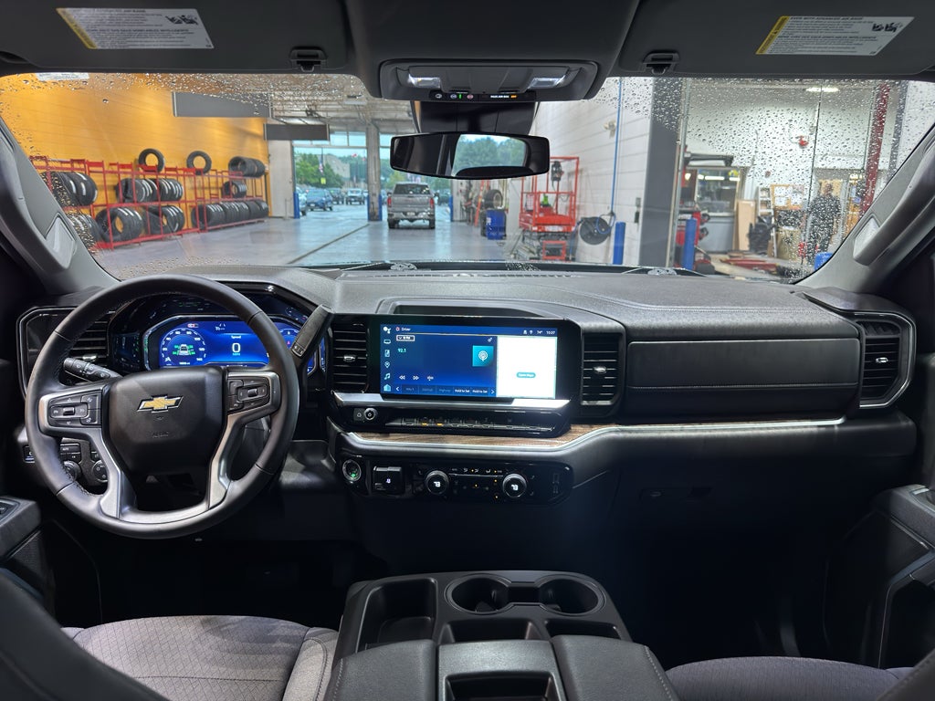 2025 Chevrolet Silverado 1500 LT (2FL)