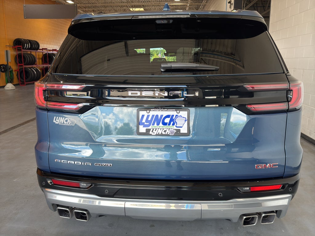 2025 GMC Acadia Denali