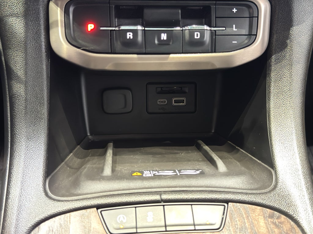 2020 GMC Acadia Denali