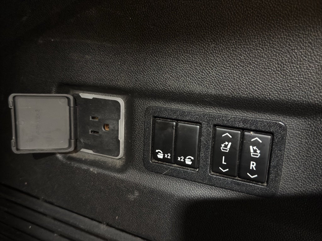 2021 Chevrolet Suburban High Country