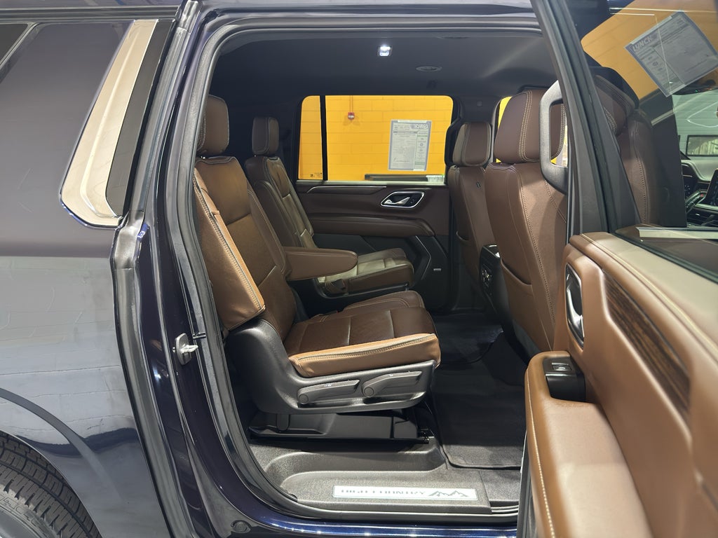 2022 Chevrolet Suburban High Country