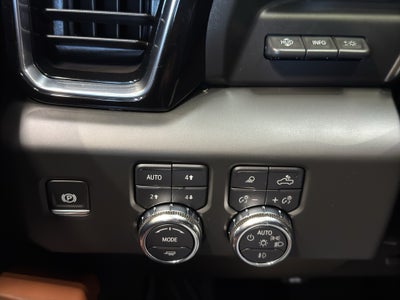 2025 GMC Sierra 3500 HD Denali Ultimate