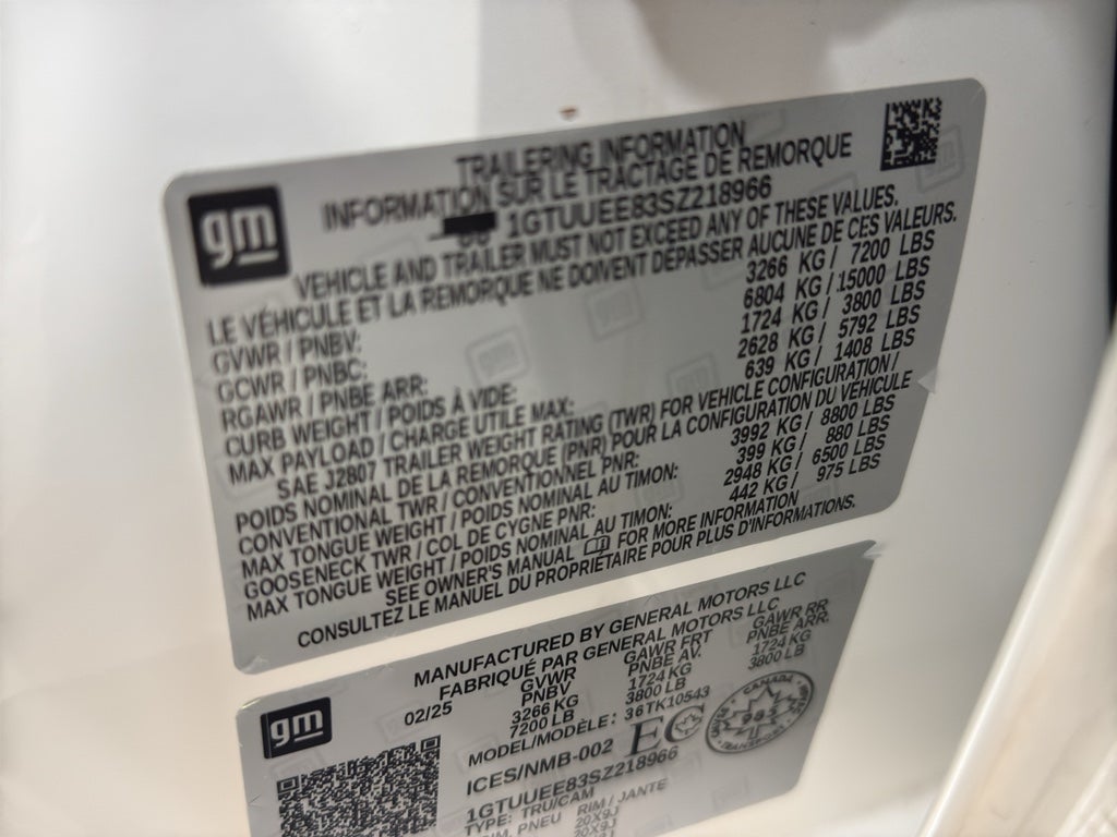 2025 GMC Sierra 1500 AT4