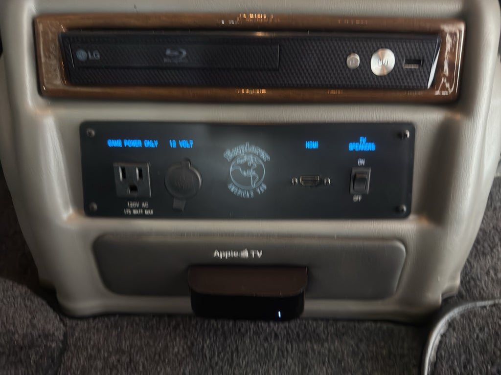 2023 GMC Savana Cargo 2500 Work Van