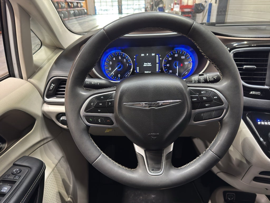 2024 Chrysler Voyager LX