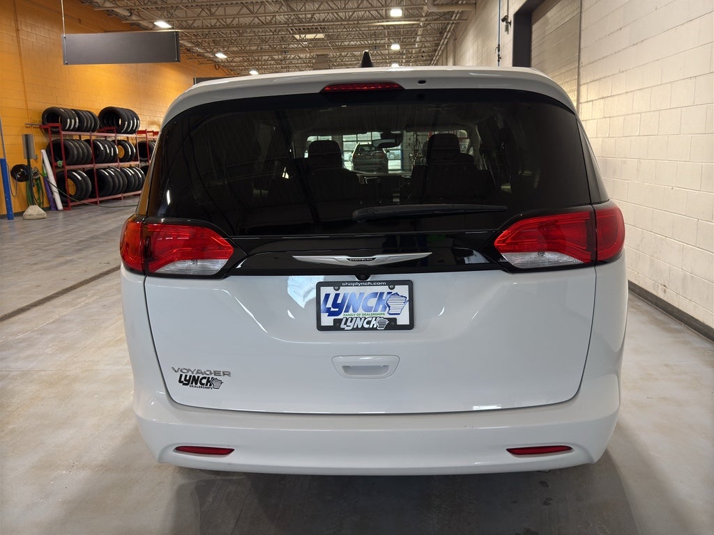 2024 Chrysler Voyager LX
