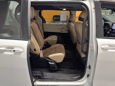 2021 Toyota Sienna Limited