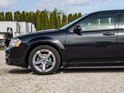 2011 Dodge Avenger Lux