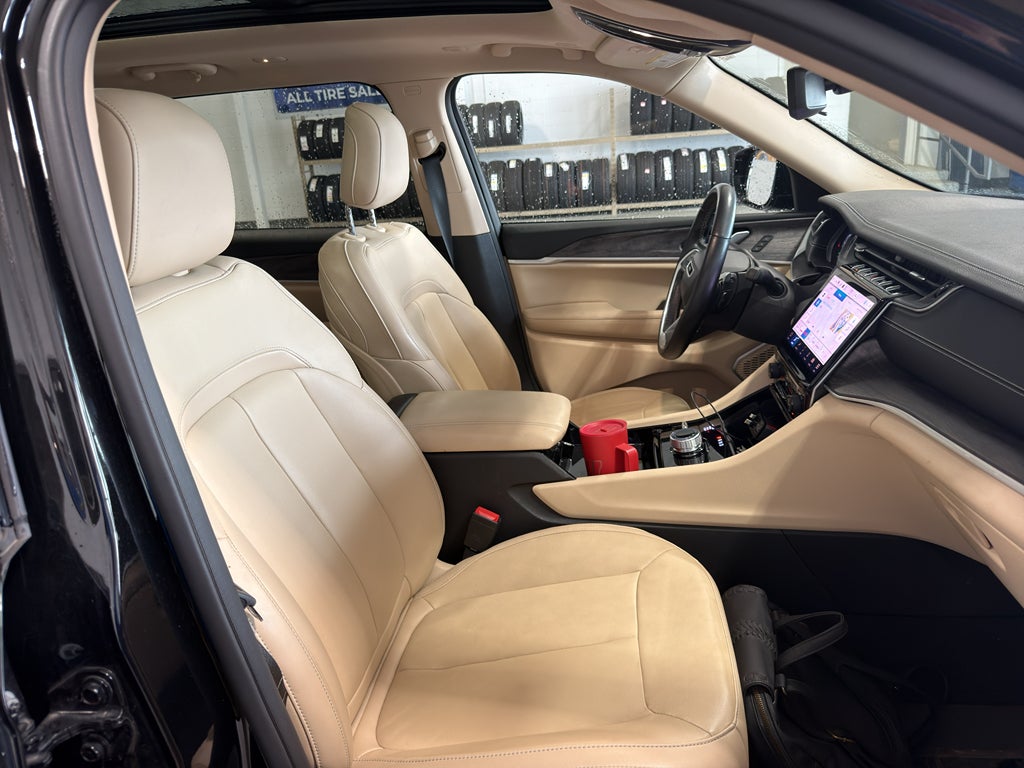 2022 Jeep Grand Cherokee L Limited 4x4