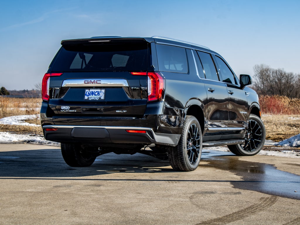 2022 GMC Yukon XL SLT