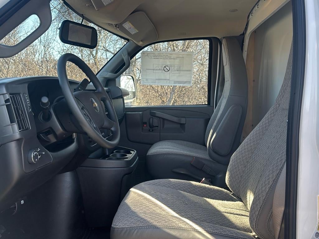 2024 Chevrolet Express Cutaway 3500 Work Van