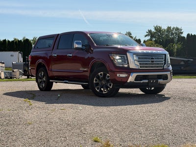 2023 Nissan TITAN Crew Cab Platinum Reserve 4x4