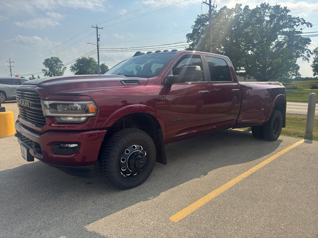 2022 RAM 3500 Laramie Crew Cab 4x4 8' Box