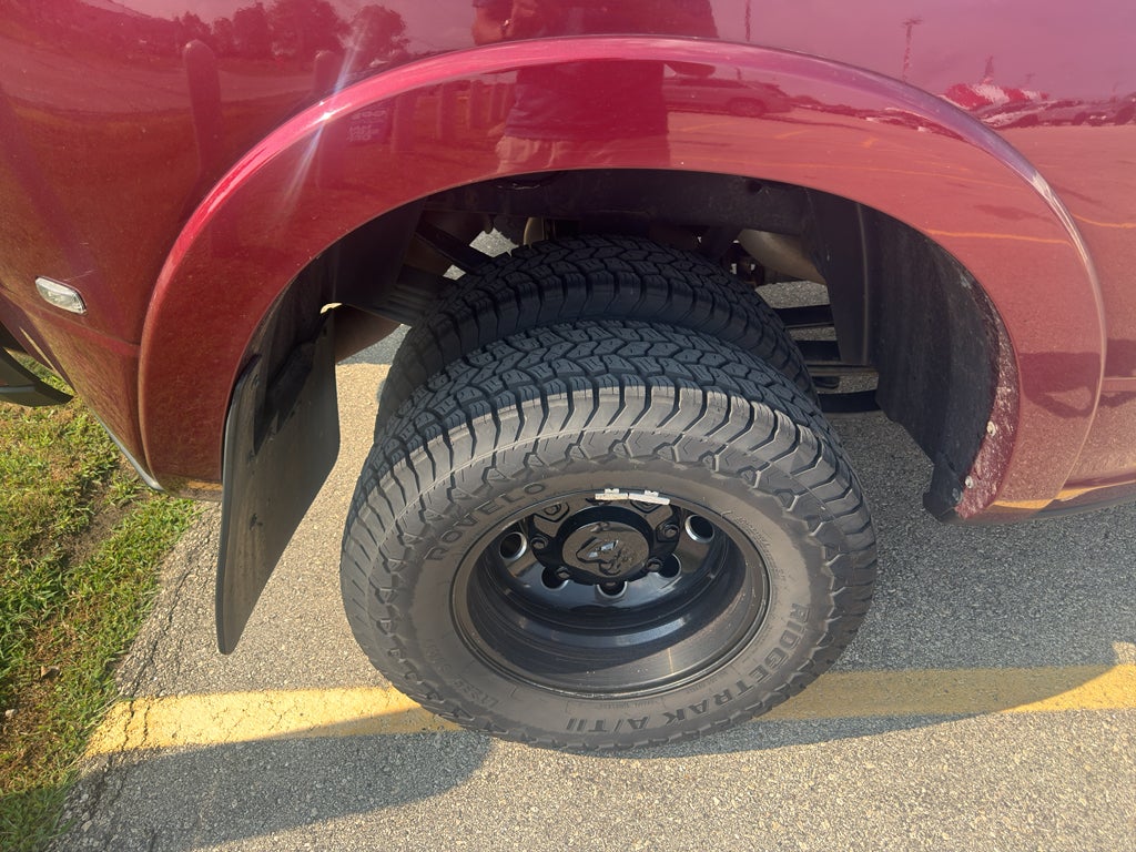 2022 RAM 3500 Laramie Crew Cab 4x4 8' Box