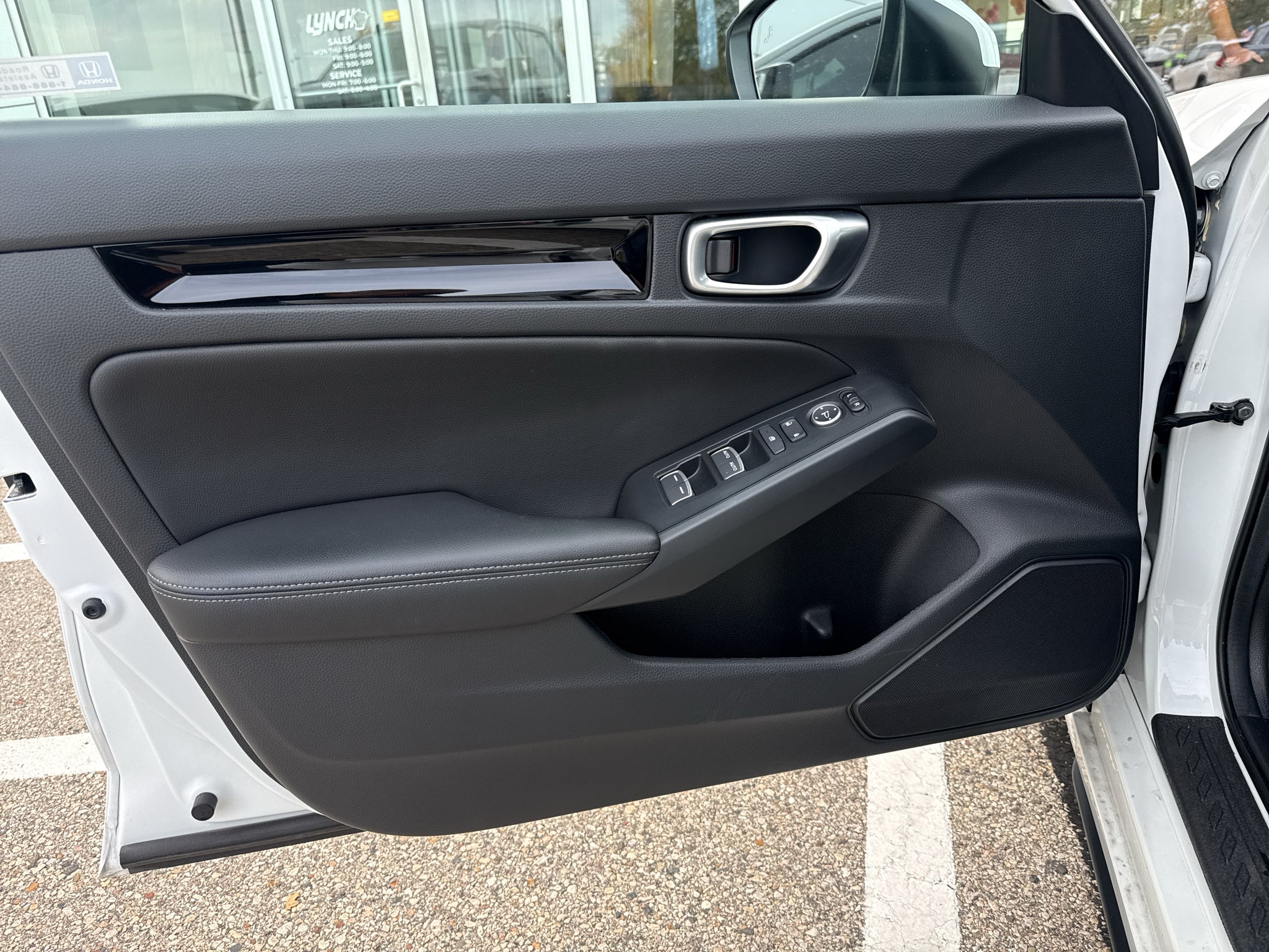 2024 Honda Civic Hatchback EX-L