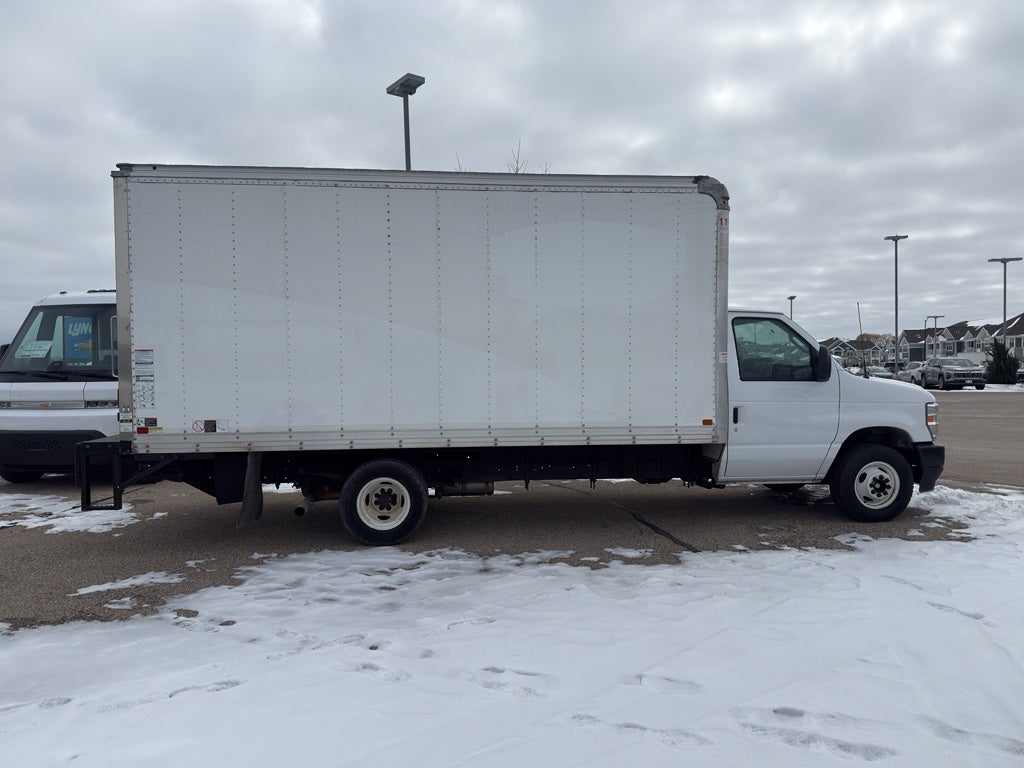 2024 Ford E-Series Cutaway BASE