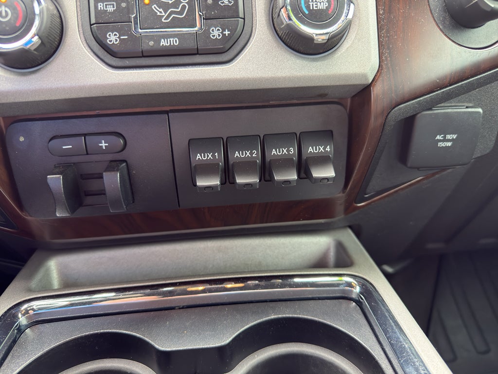 2015 Ford Super Duty F-250 SRW Lariat