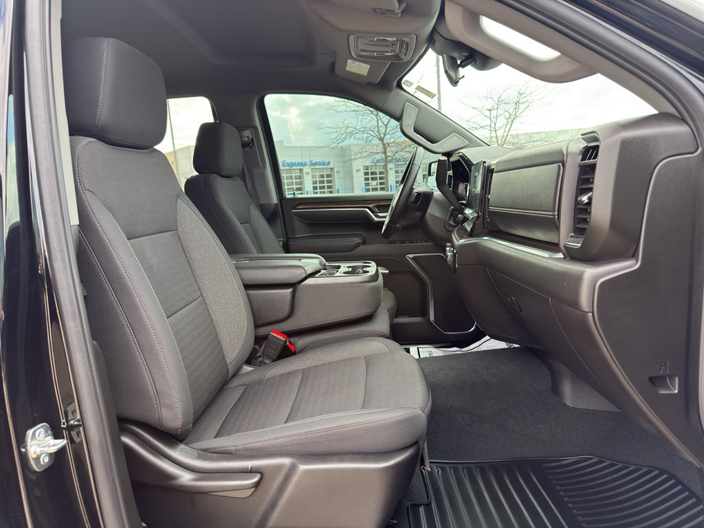 2025 Chevrolet Silverado 1500 LT (2FL)