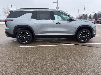 2024 Chevrolet Traverse LT