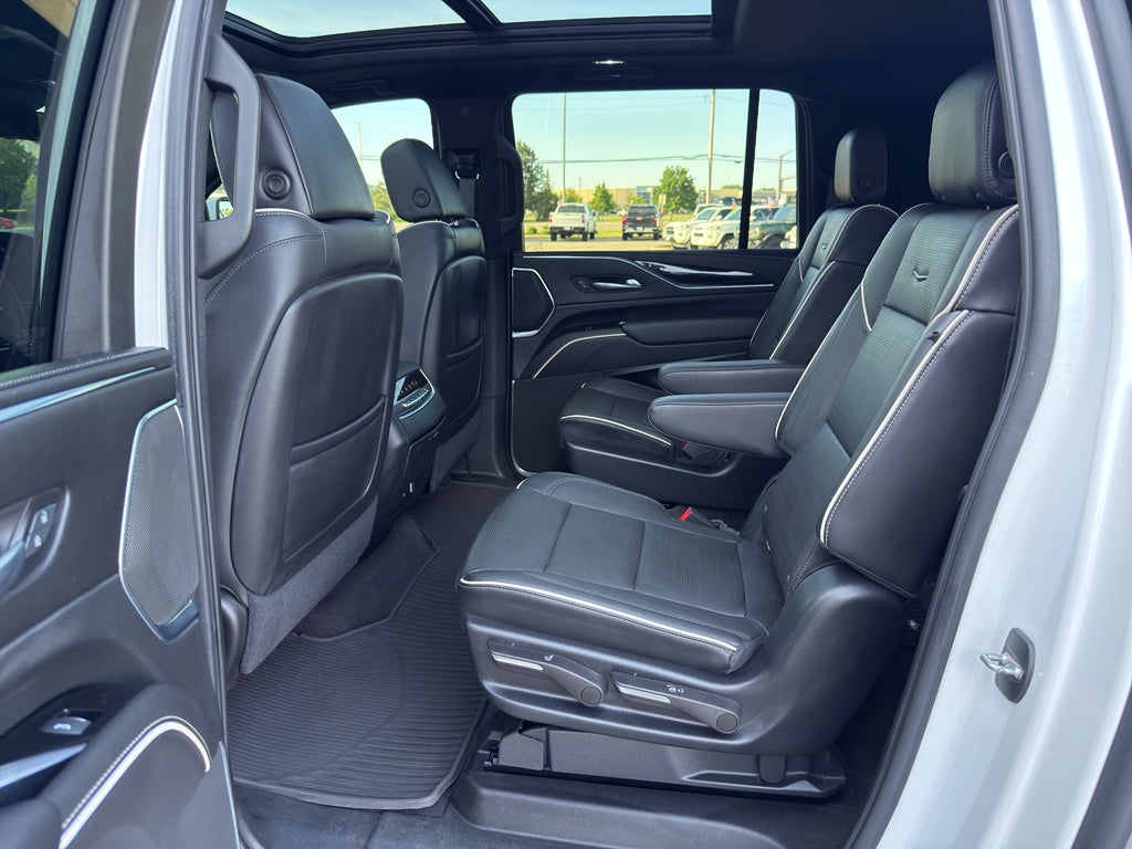 2022 Cadillac Escalade ESV Sport