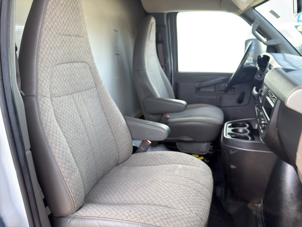 2021 Chevrolet Express Cutaway 3500 BASE