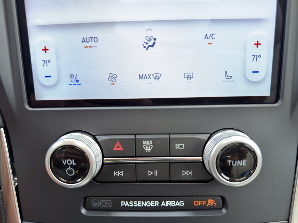 2023 Ford Edge Titanium
