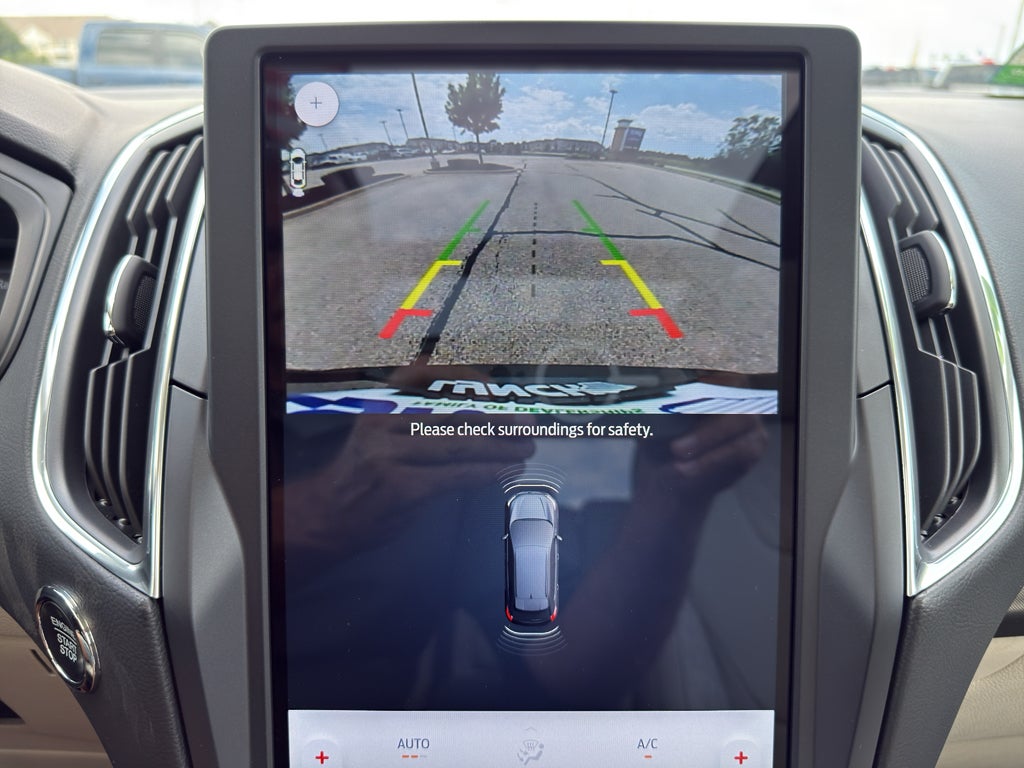 2023 Ford Edge Titanium