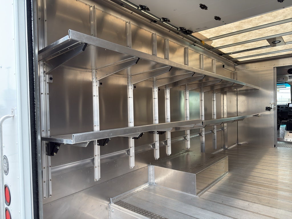 2022 Freightliner Y UNKNOWN