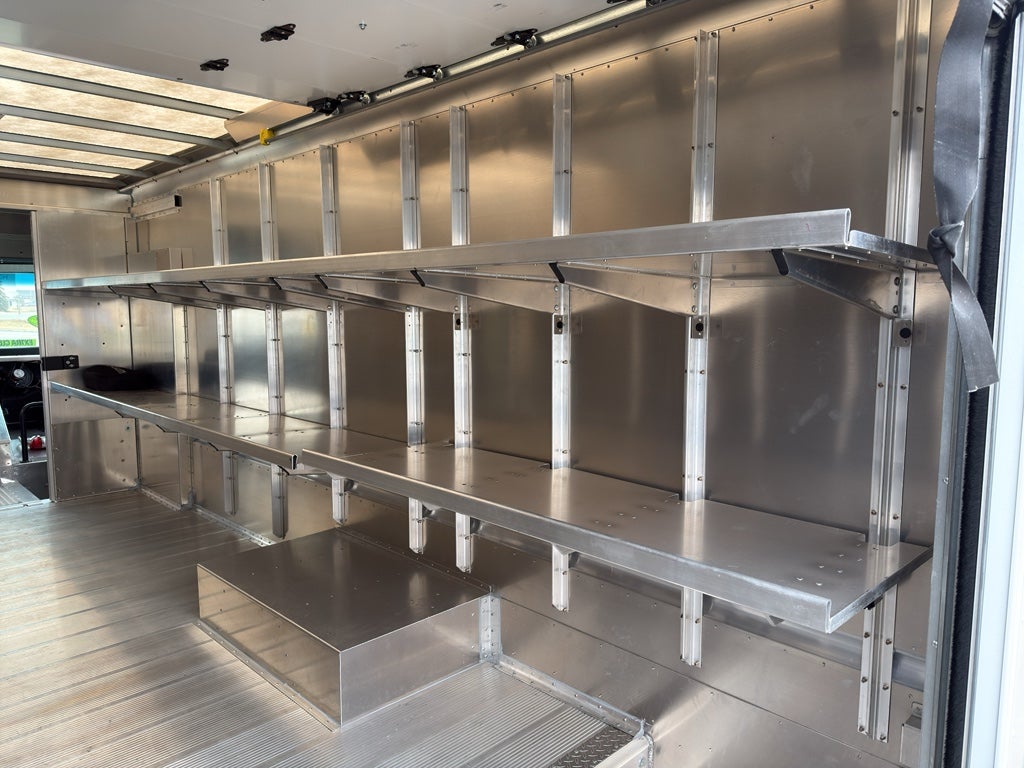 2022 Freightliner Y UNKNOWN