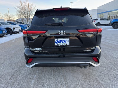 2022 Toyota Highlander XSE