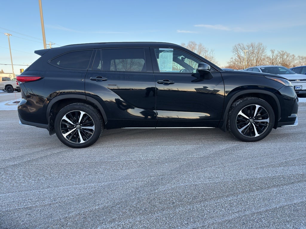 2022 Toyota Highlander XSE