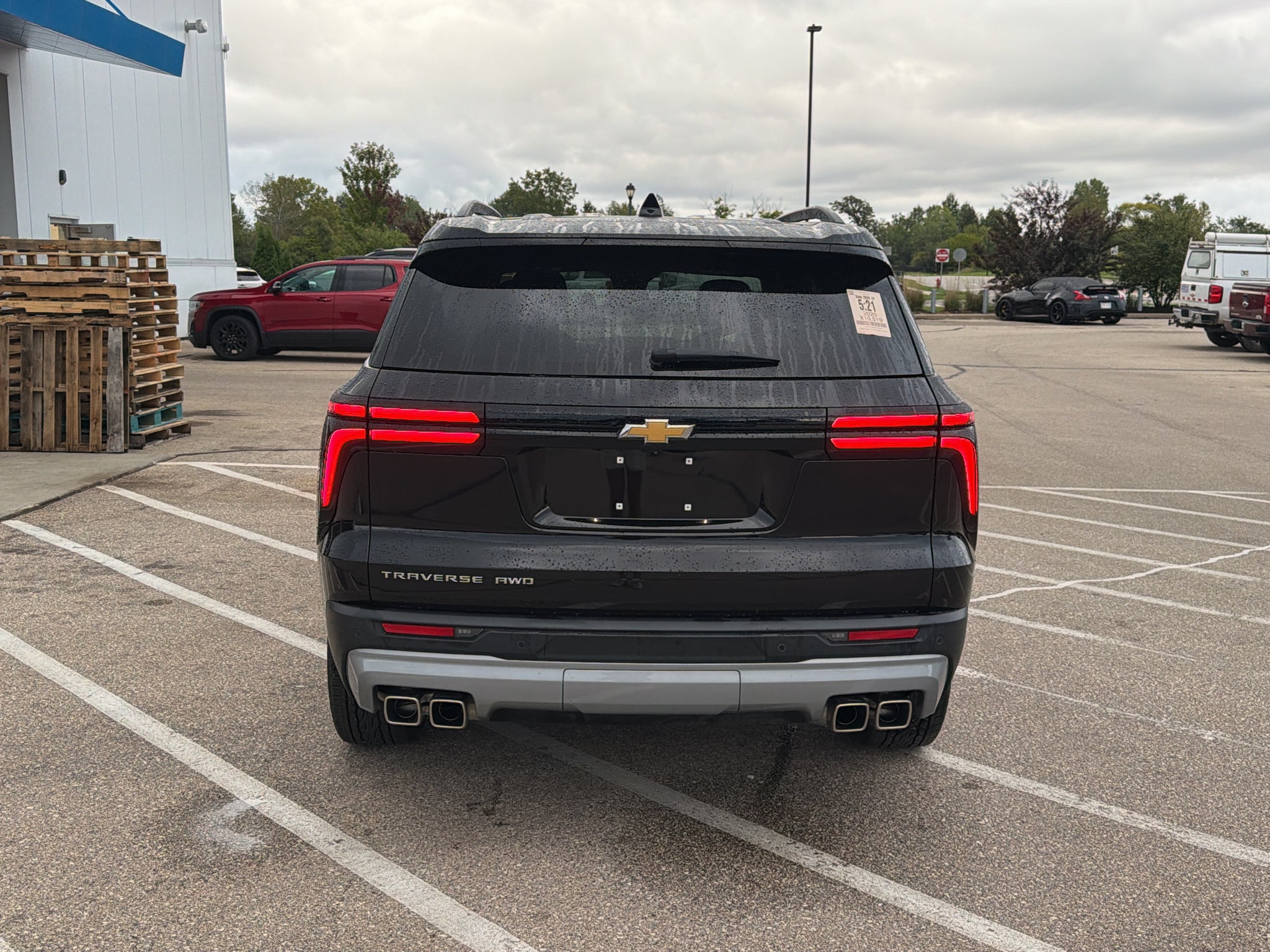 2025 Chevrolet Traverse LT