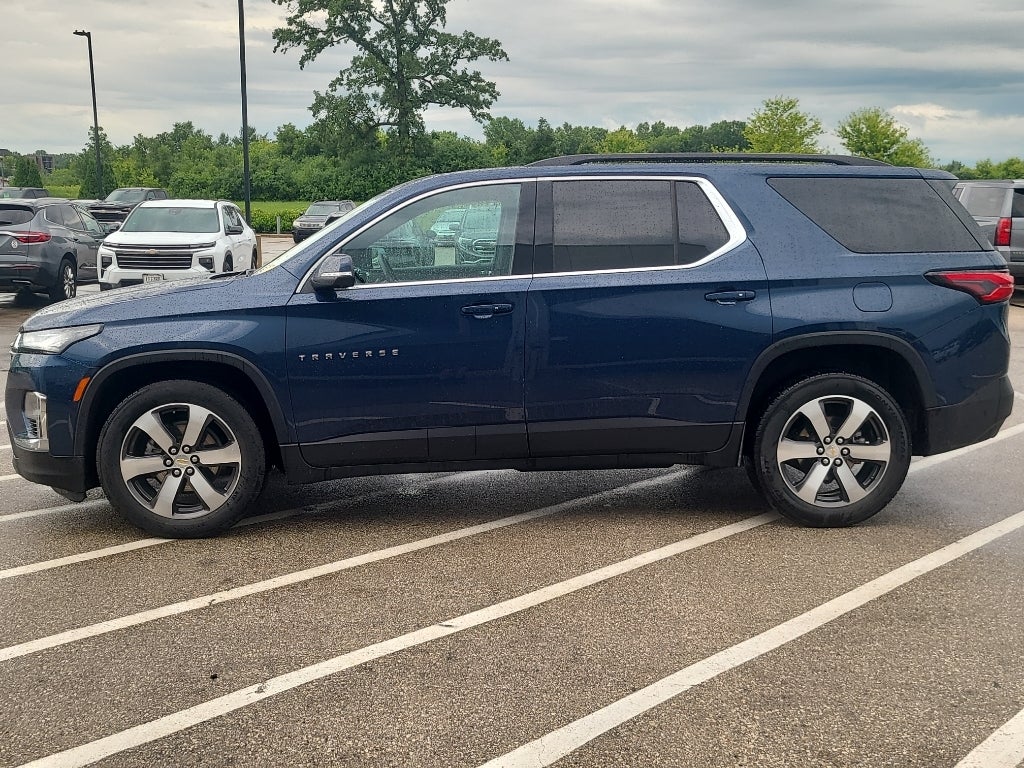 2023 Chevrolet Traverse LT Leather