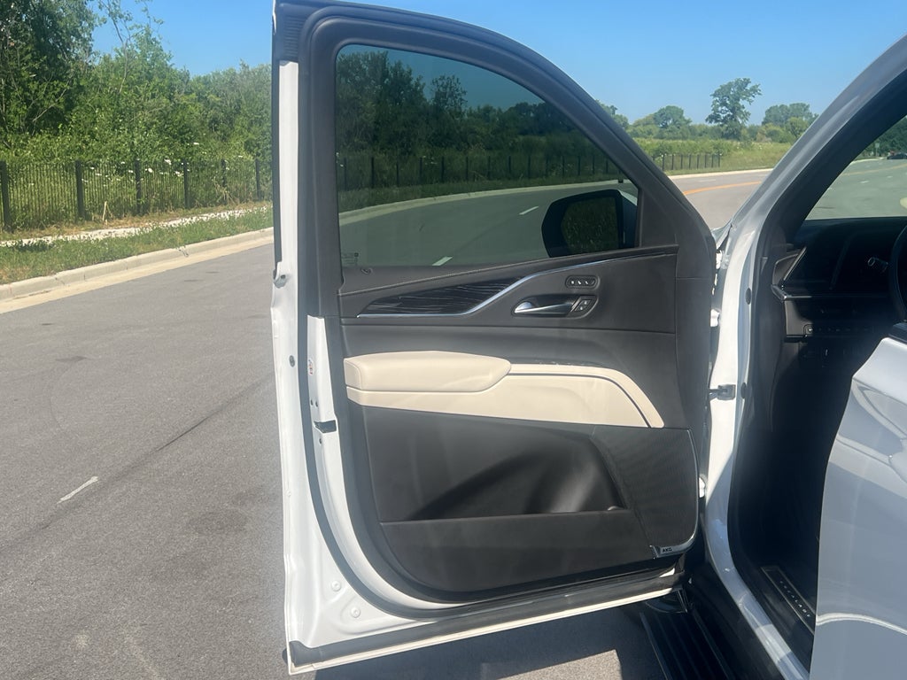 2023 Cadillac Escalade ESV Sport