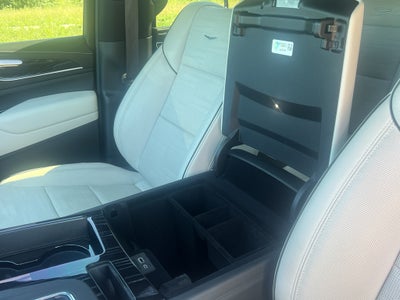 2023 Cadillac Escalade ESV Sport