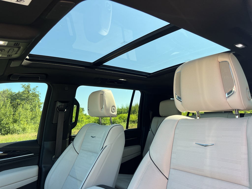 2023 Cadillac Escalade ESV Sport