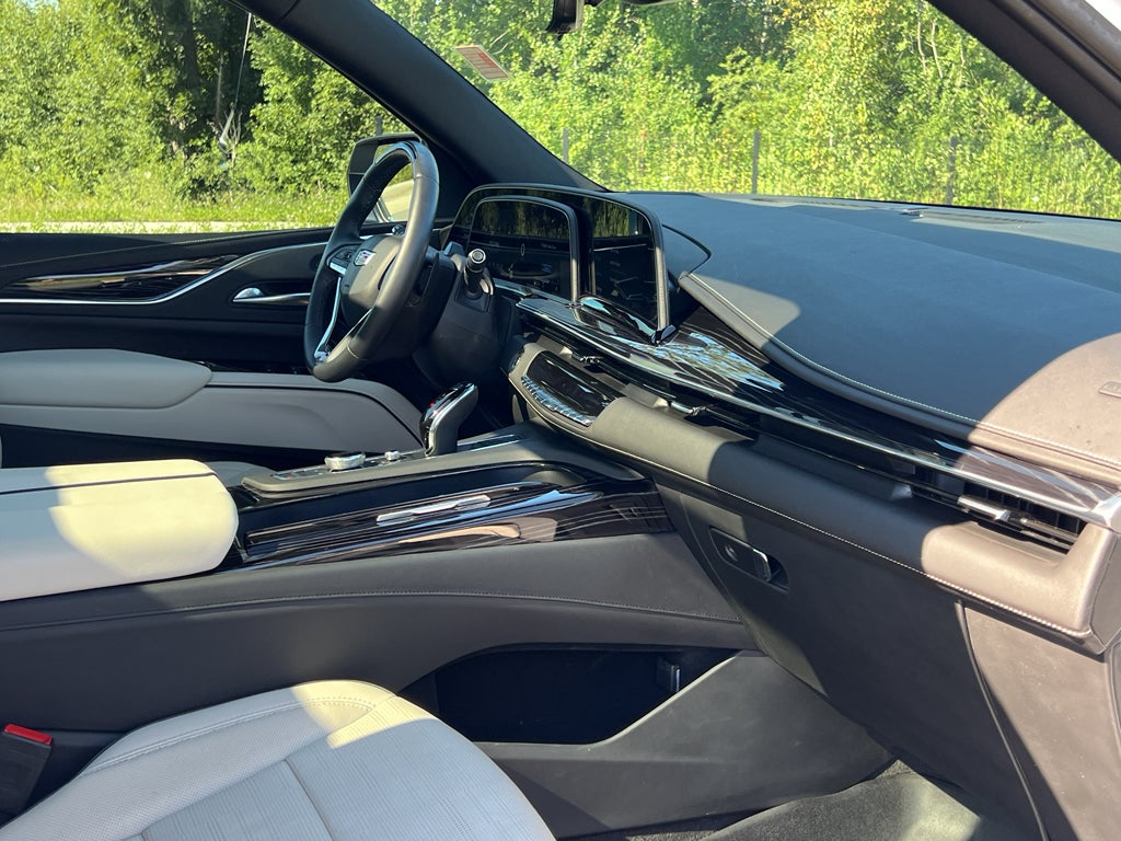 2023 Cadillac Escalade ESV Sport