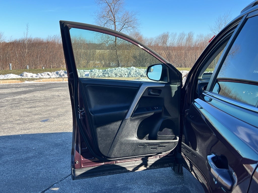 2016 Toyota RAV4 LE