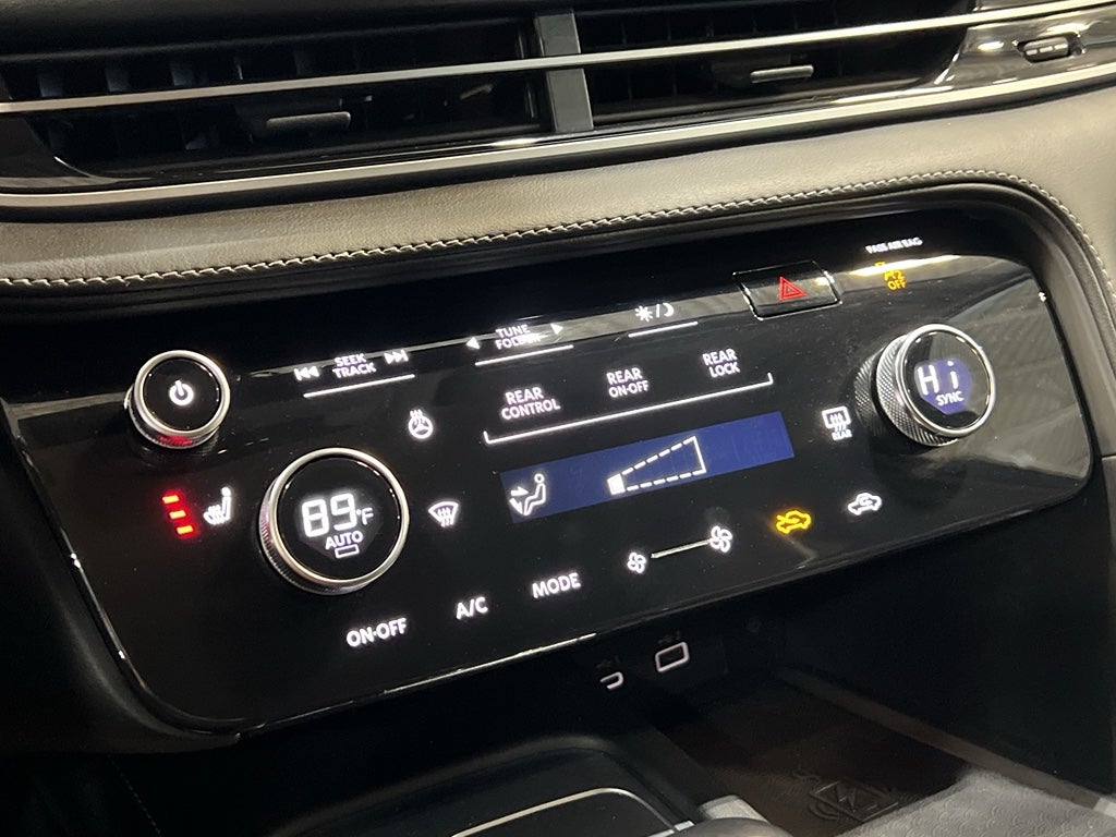 2024 INFINITI QX60 LUXE