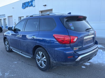 2019 Nissan Pathfinder SV