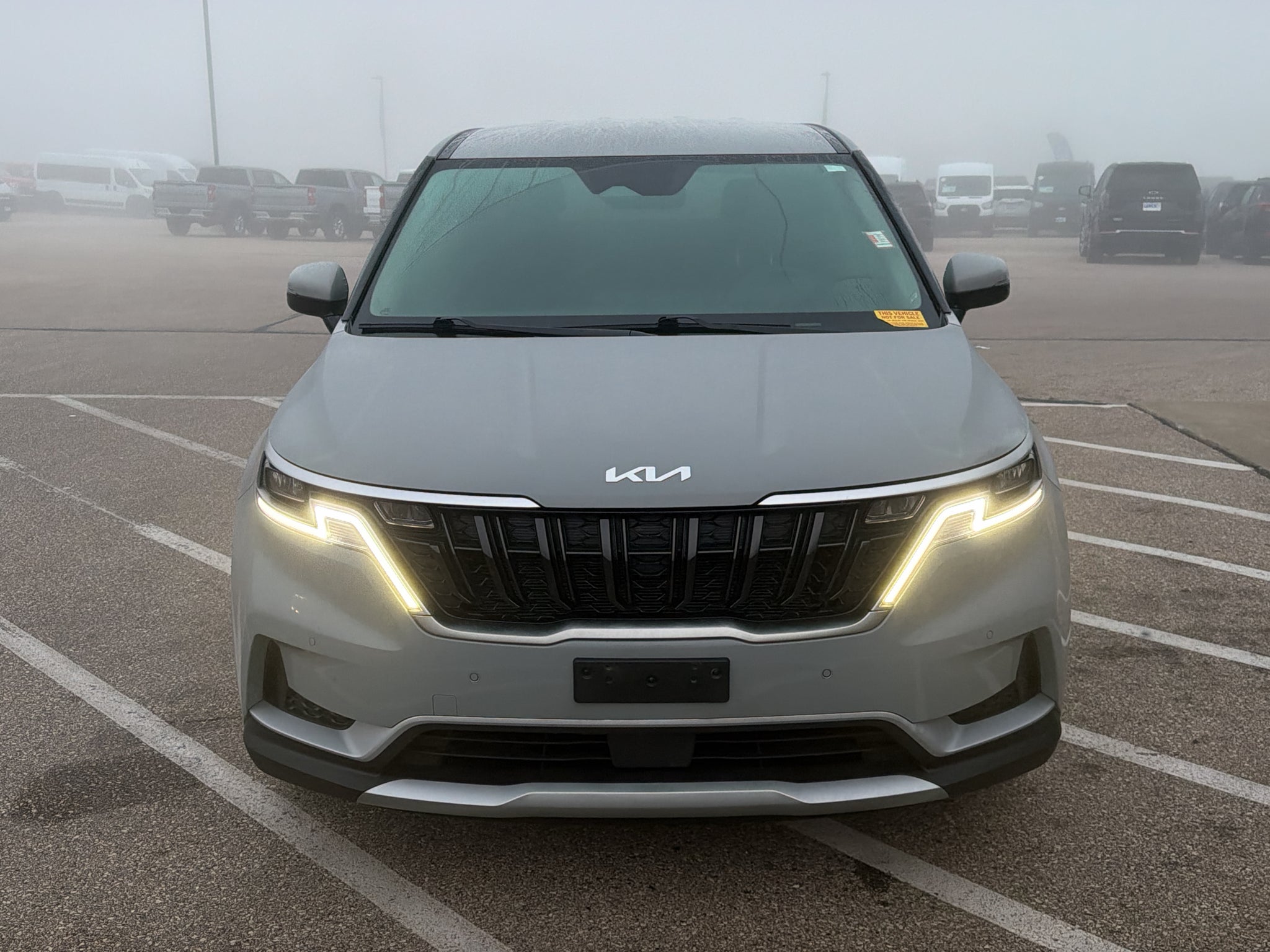 2024 Kia Carnival EX