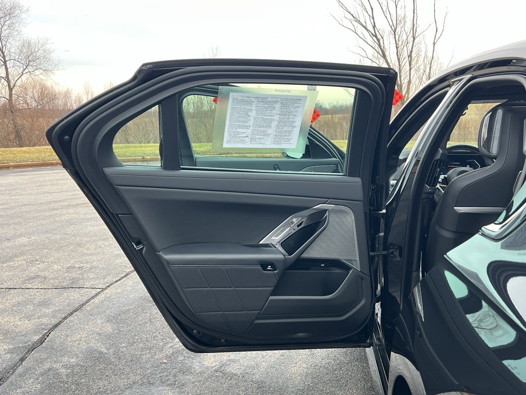 2023 BMW 7 Series 760i xDrive