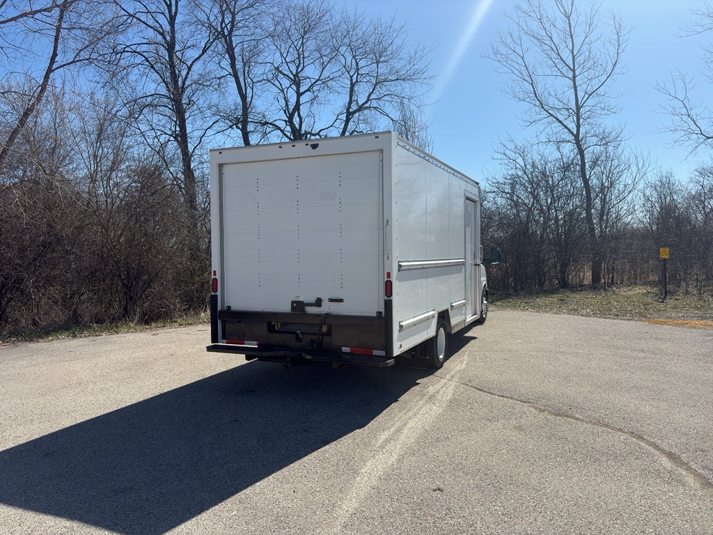 2022 GMC Savana 3500 Base 177 in. WB