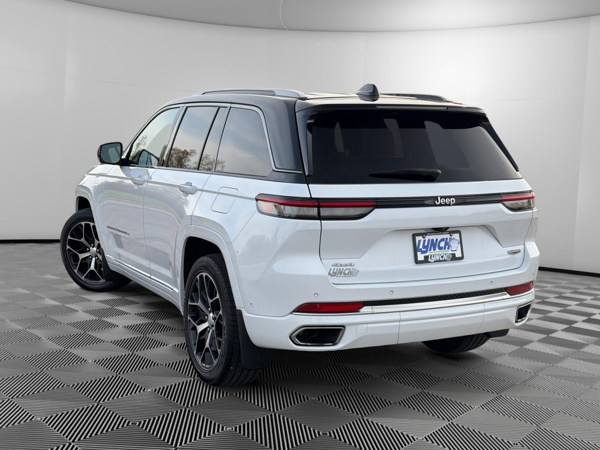 2023 Jeep Grand Cherokee Summit Reserve