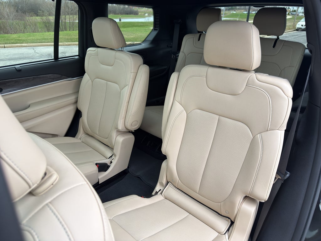 2024 Jeep Grand Cherokee L Limited w/Tow Package