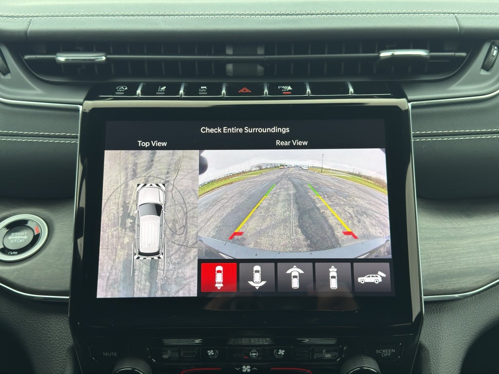 2024 Jeep Grand Cherokee L Overland w/Tow & Entertainment