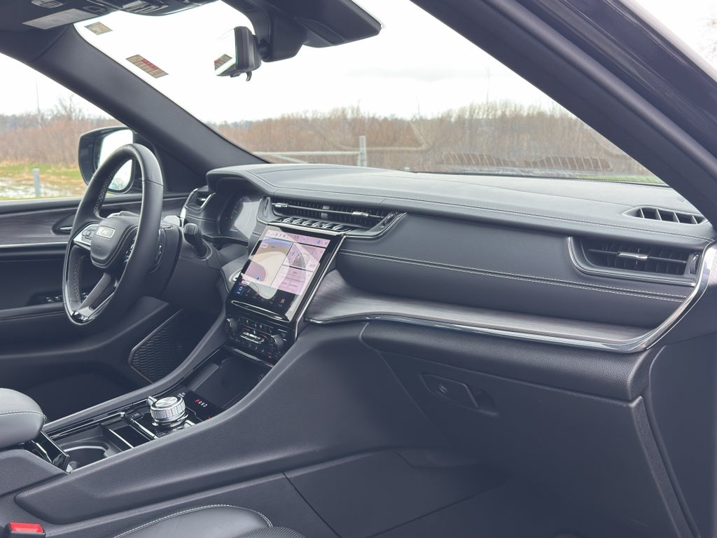 2024 Jeep Grand Cherokee L Overland w/Tow & Entertainment