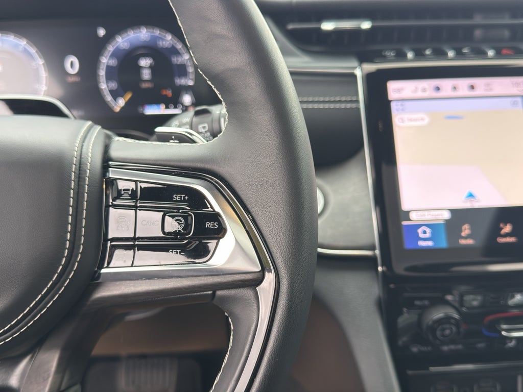 2024 Jeep Grand Cherokee L Overland w/Tow & Entertainment