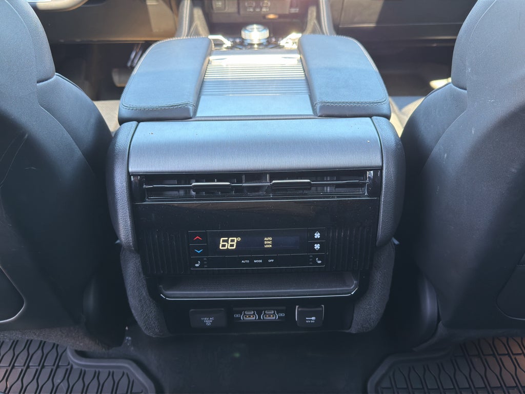 2024 Jeep Wagoneer Series II Carbide