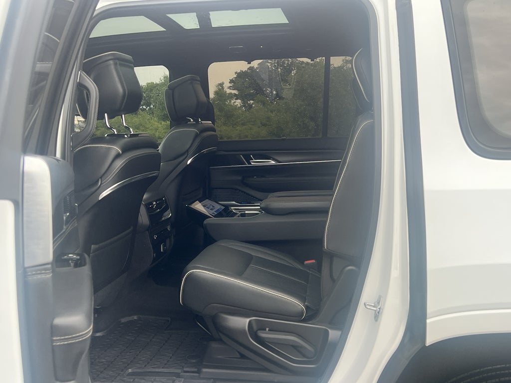 2023 Jeep Grand Wagoneer Series II Obsidian